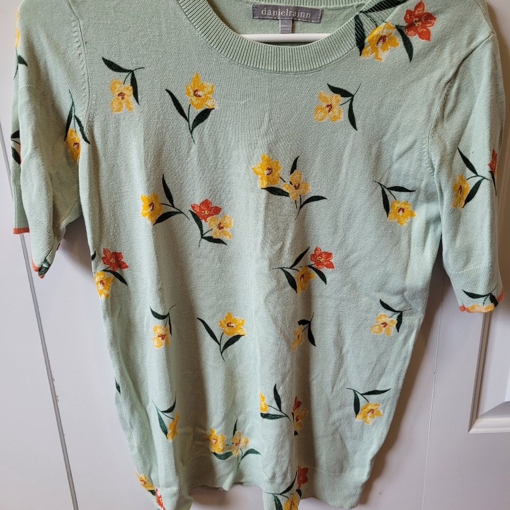 Daniel rainn sweater shirt sizesmall